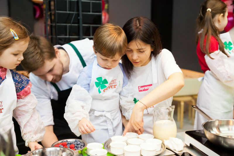 Где научиться готовить: лучшие кулинарные студии Москвы