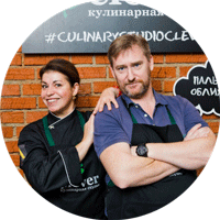 Ведущие кулинарных мастер-классов Лена Ярцева и Олег Кожемякин